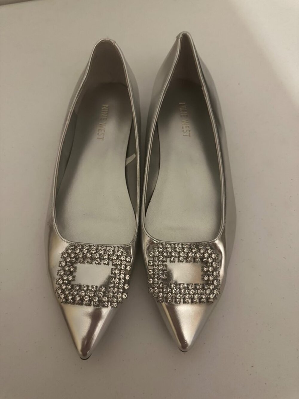 Nine West Women's Jesike Silver Pointy Toe Flats Embellished Buckle Bling sz 9
